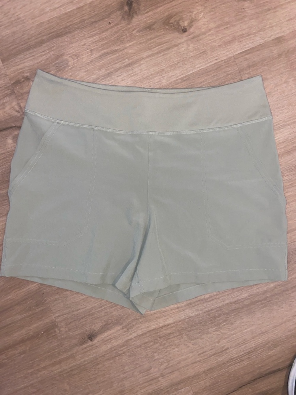 Patagonia Woman’s Happy Hike Shorts Color Shale size L